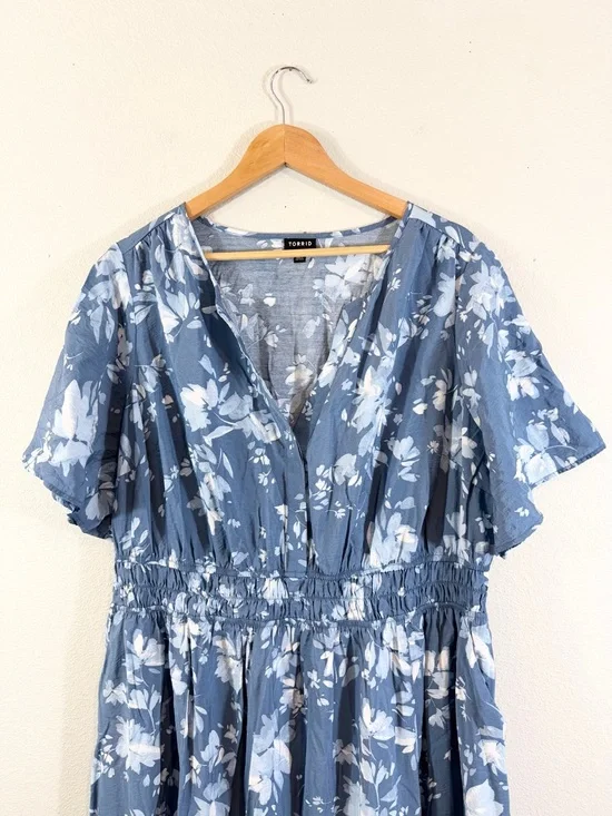 Torrid Blue Floral Maxi Dress 2X Tiered Pockets Modest Casual Cottage Western - Picture 3 of 12